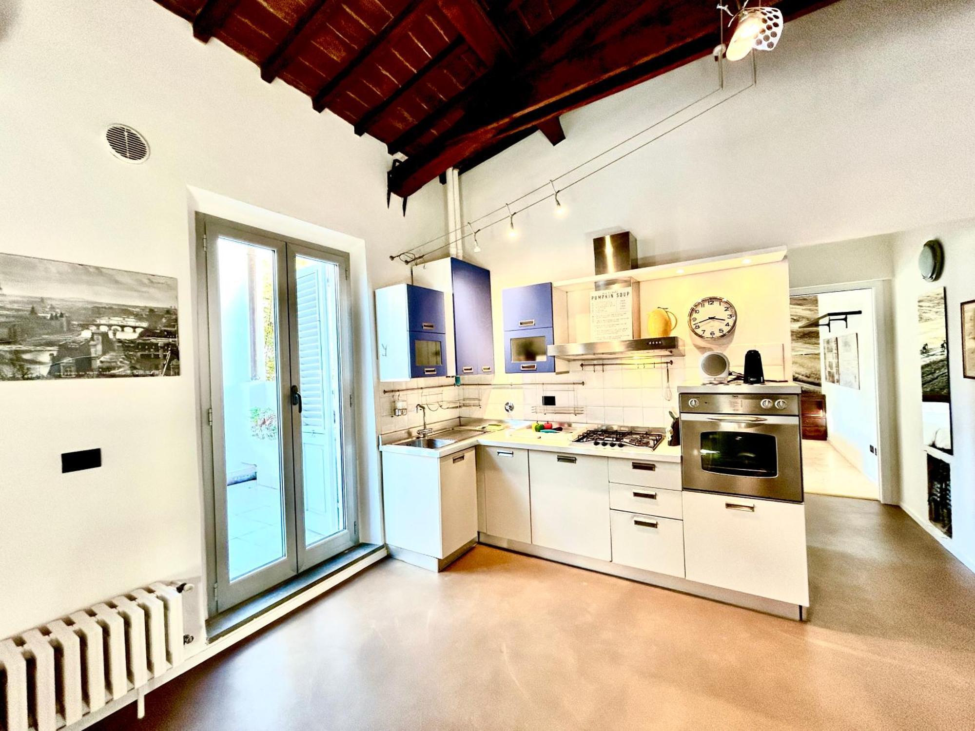 Bright House With Terrace In Santa Croce Florencia